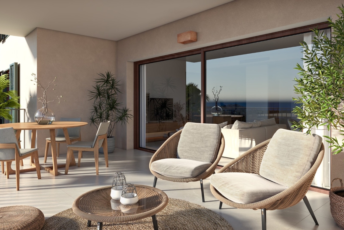 Taras apartamentu w inwestycji Oli w Capdepera, wieczorne światło i widok na horyzont